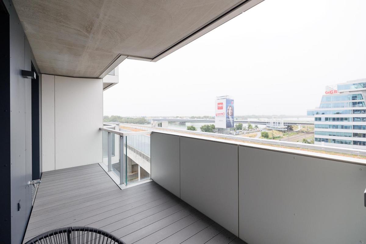 Lovely Apartment In Marina Tower - 10Min To City Center เวียนนา ภายนอก รูปภาพ