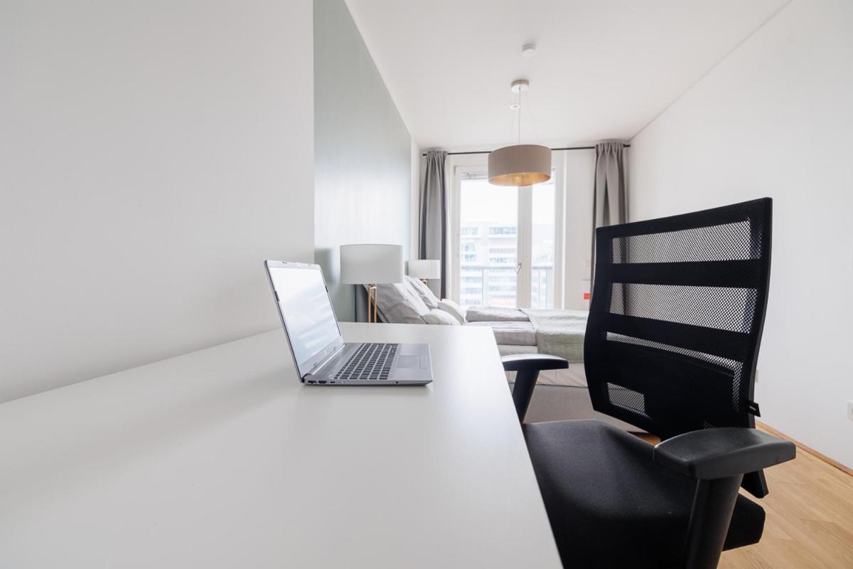Lovely Apartment In Marina Tower - 10Min To City Center เวียนนา ภายนอก รูปภาพ