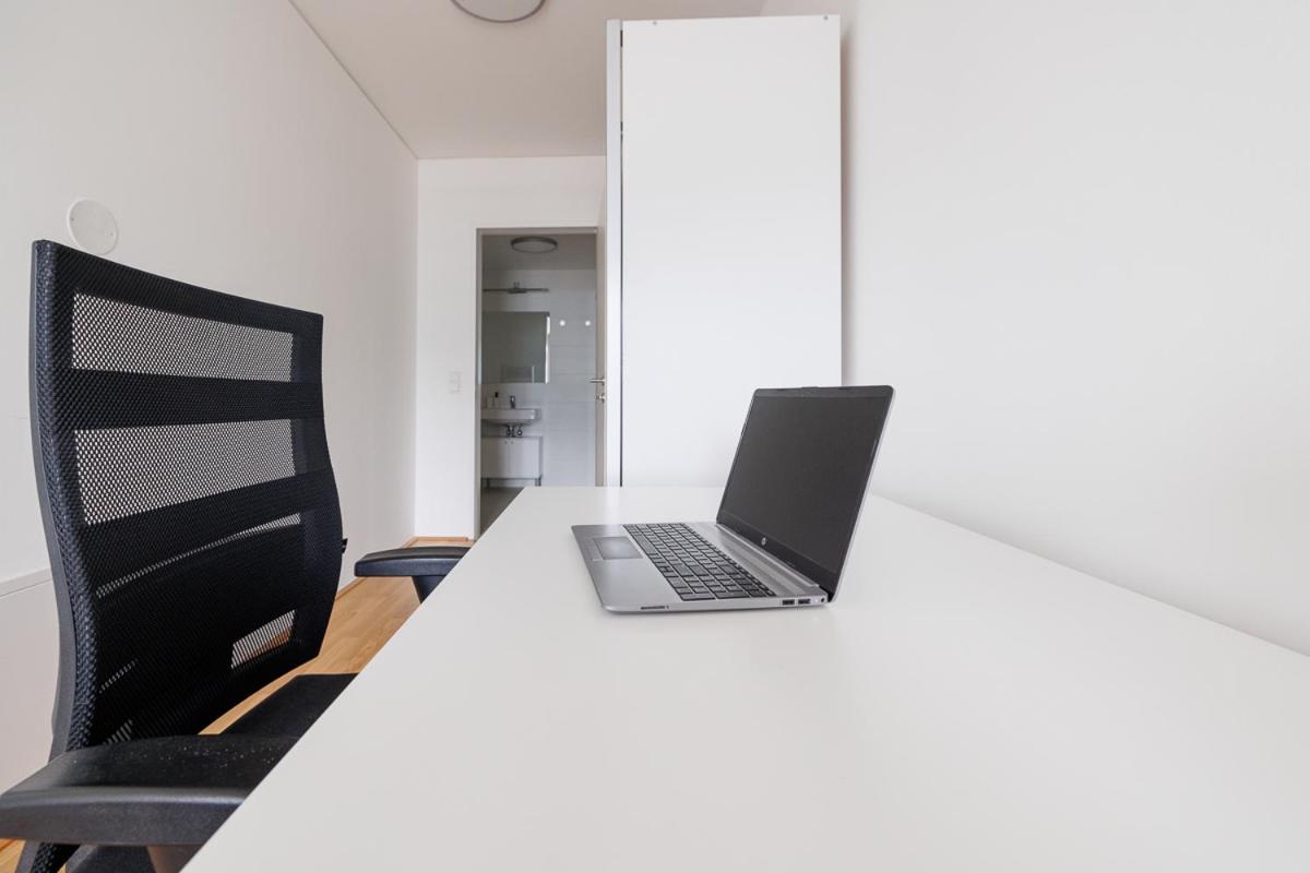 Lovely Apartment In Marina Tower - 10Min To City Center เวียนนา ภายนอก รูปภาพ