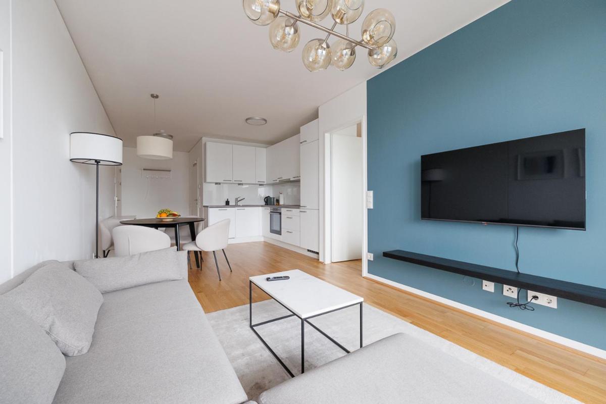 Lovely Apartment In Marina Tower - 10Min To City Center เวียนนา ภายนอก รูปภาพ